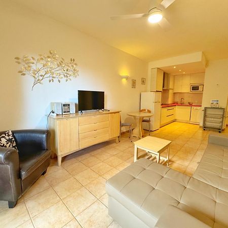 797 Holiday Rentals- Precioso Piso Con Vistas Al Jardin En Benalbeach Benalmádena Kültér fotó
