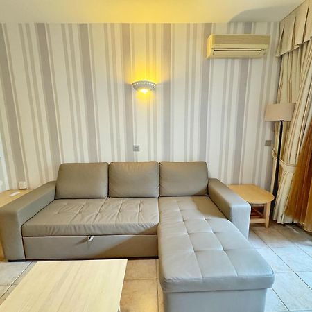 797 Holiday Rentals- Precioso Piso Con Vistas Al Jardin En Benalbeach Benalmádena Kültér fotó