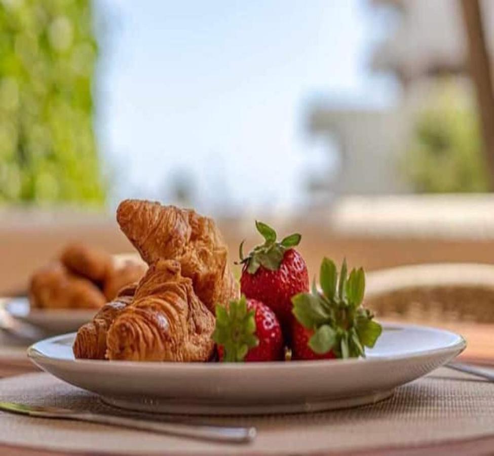 797 Holiday Rentals- Precioso Piso Con Vistas Al Jardin En Benalbeach Benalmádena Kültér fotó
