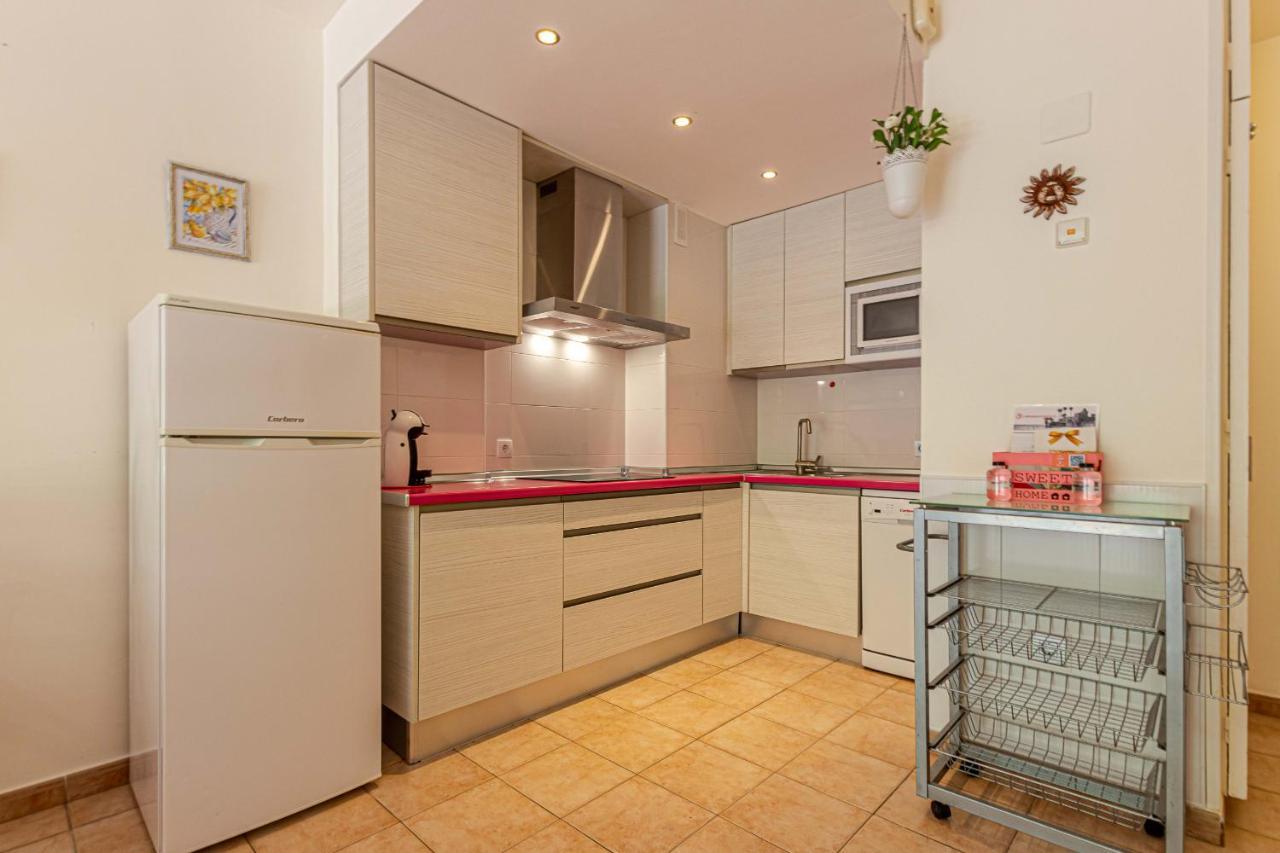 797 Holiday Rentals- Precioso Piso Con Vistas Al Jardin En Benalbeach Benalmádena Kültér fotó
