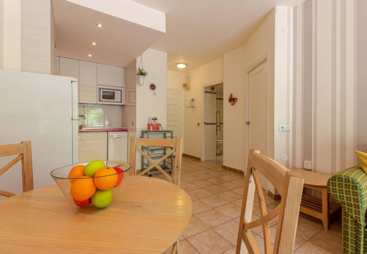797 Holiday Rentals- Precioso Piso Con Vistas Al Jardin En Benalbeach Benalmádena Kültér fotó